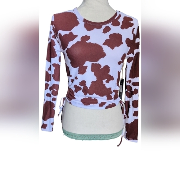 Love Dazed Brown Cow Print Side Keyhole Crop Top Women's Juniors M NWT - Picture 3 of 14